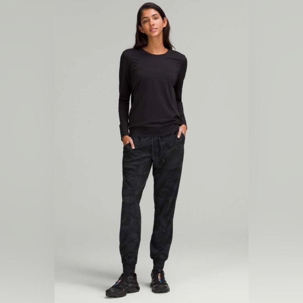 New! Dance Studio Mid-rise Jogger in Black Camo